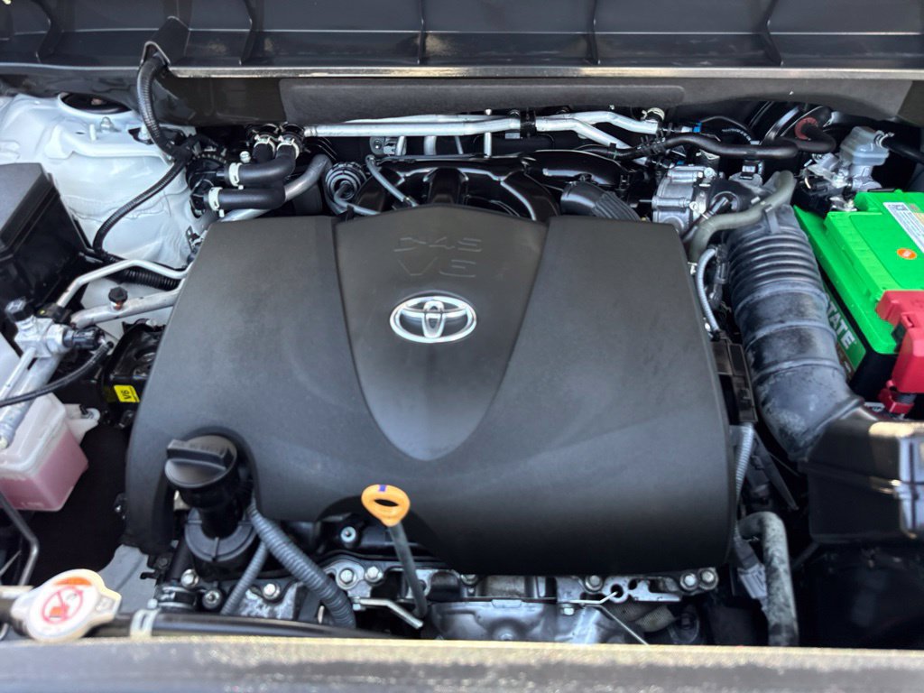 Used 2022 Toyota Highlander XLE FWD image 33