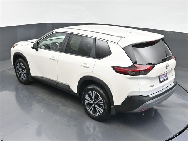 Used 2023 Nissan Rogue SV image 32