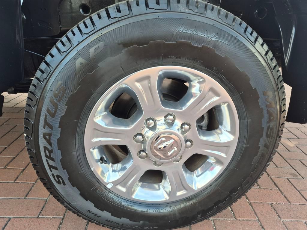 Used 2024 RAM 3500 Big Horn image 9