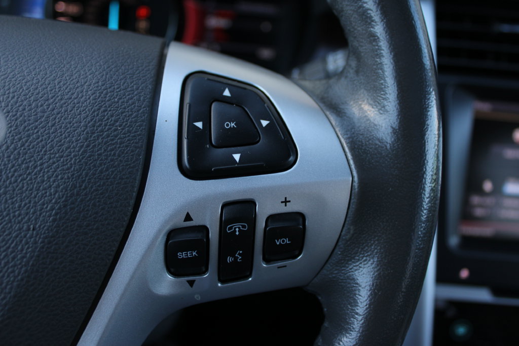 Used 2013 Ford Edge Limited FWD image 9