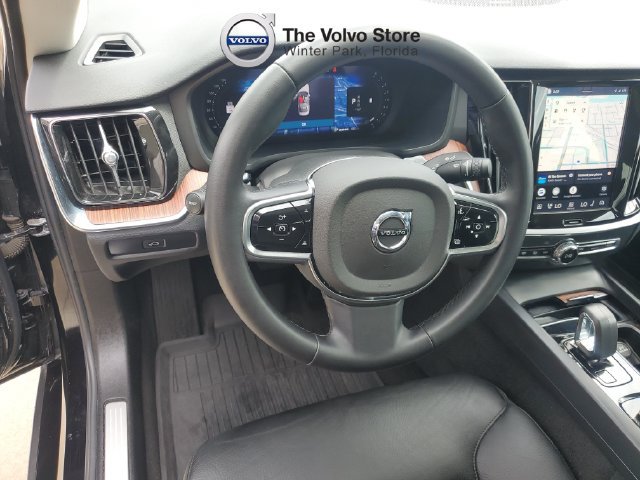 Used 2025 Volvo S60 B5 Plus FWD image 14