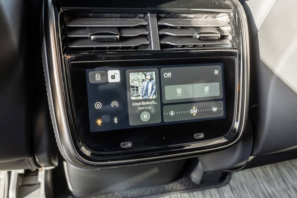 Used 2022 Rivian R1T Launch Edition image 37