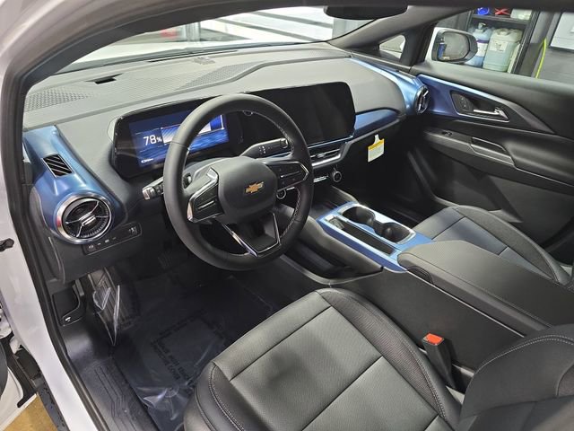 New 2026 Chevrolet Equinox EV LT image 17