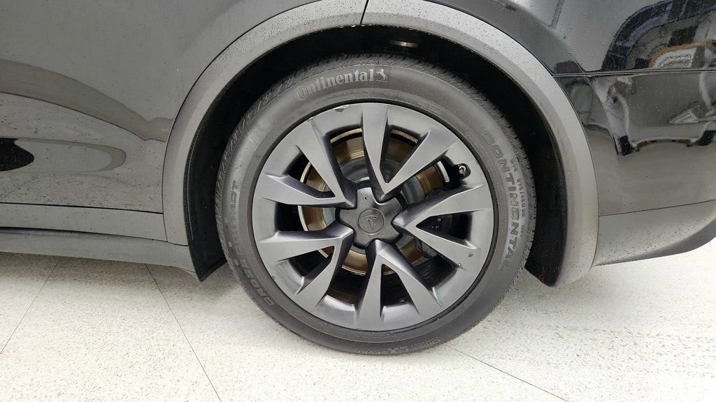 Used 2024 Tesla Model X image 9