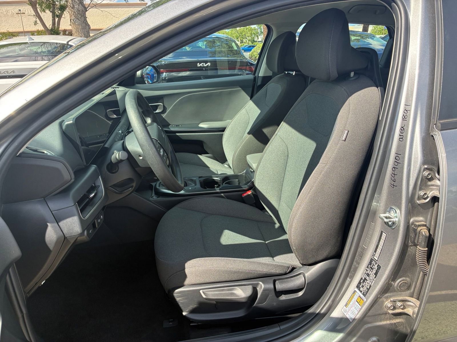 Used 2025 Kia K4 FWD image 25