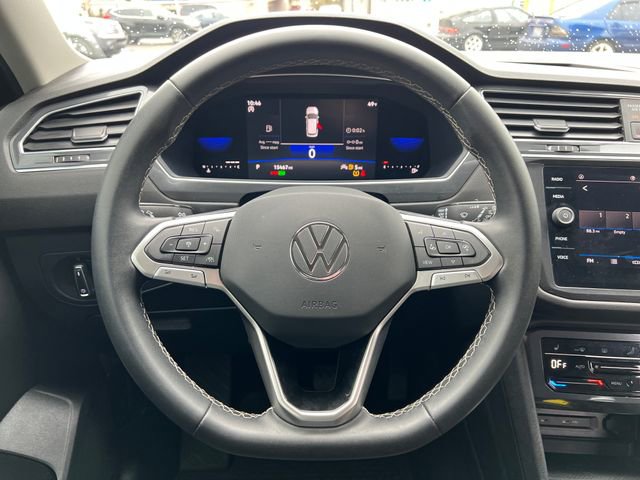 Used 2022 Volkswagen Tiguan SE image 22