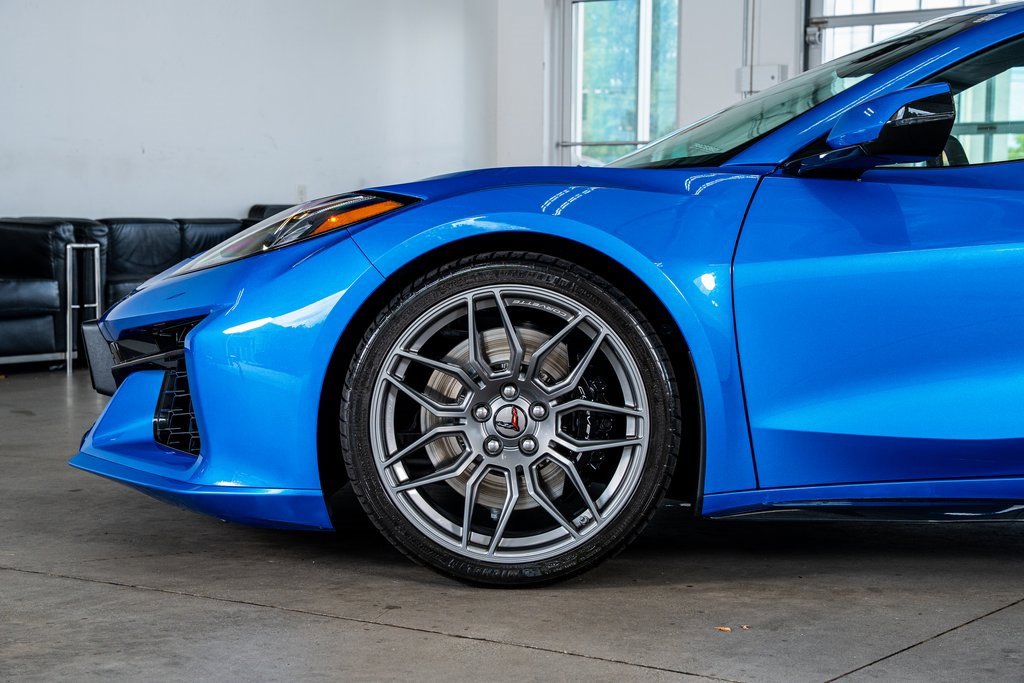 Used 2025 Chevrolet Corvette Z06 w/ Battery Protection Package image 9