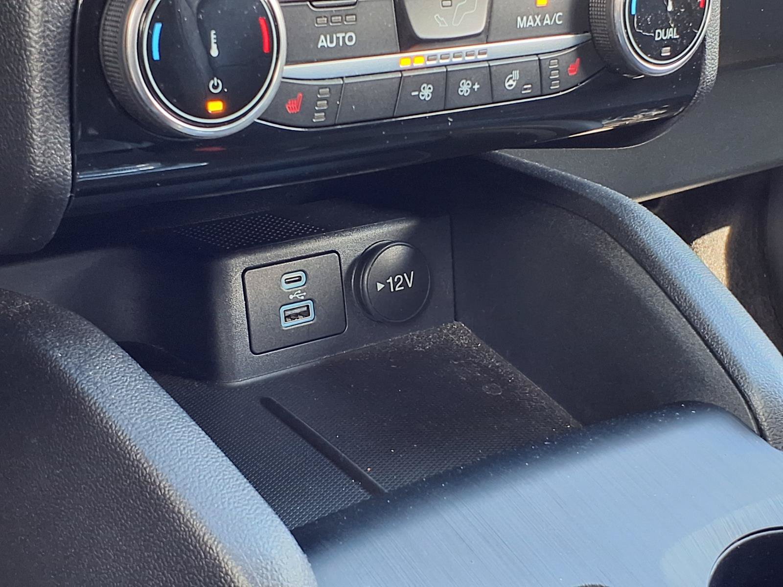 Used 2022 Ford Escape SEL AWD/4WD image 14