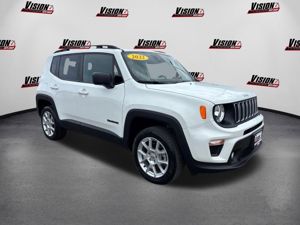 Used 2022 Jeep Renegade Latitude image 3