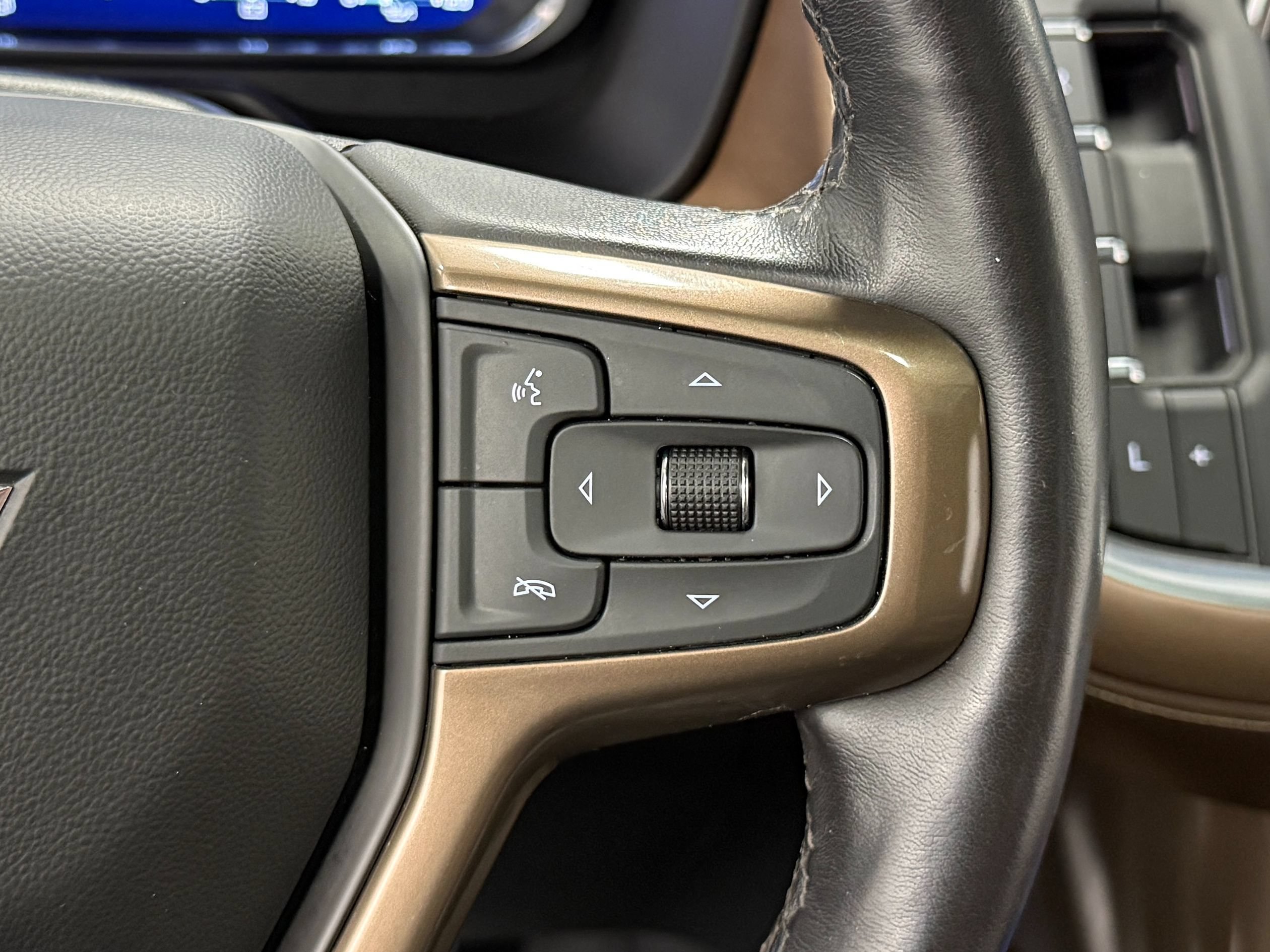 Used 2023 Chevrolet Tahoe High Country w/ Advanced Technology Package AWD/4WD image 25