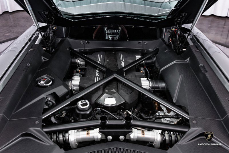 Used 2012 Lamborghini Aventador LP 700-4 image 22