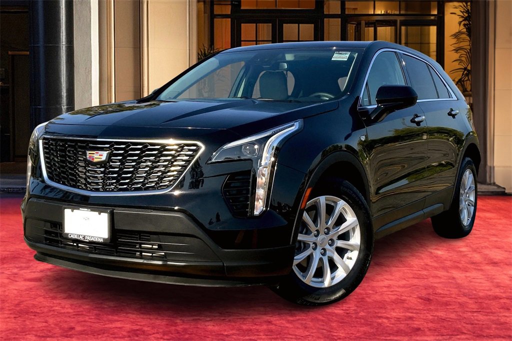 Used 2023 Cadillac XT4 Luxury w/ Cold Weather Package