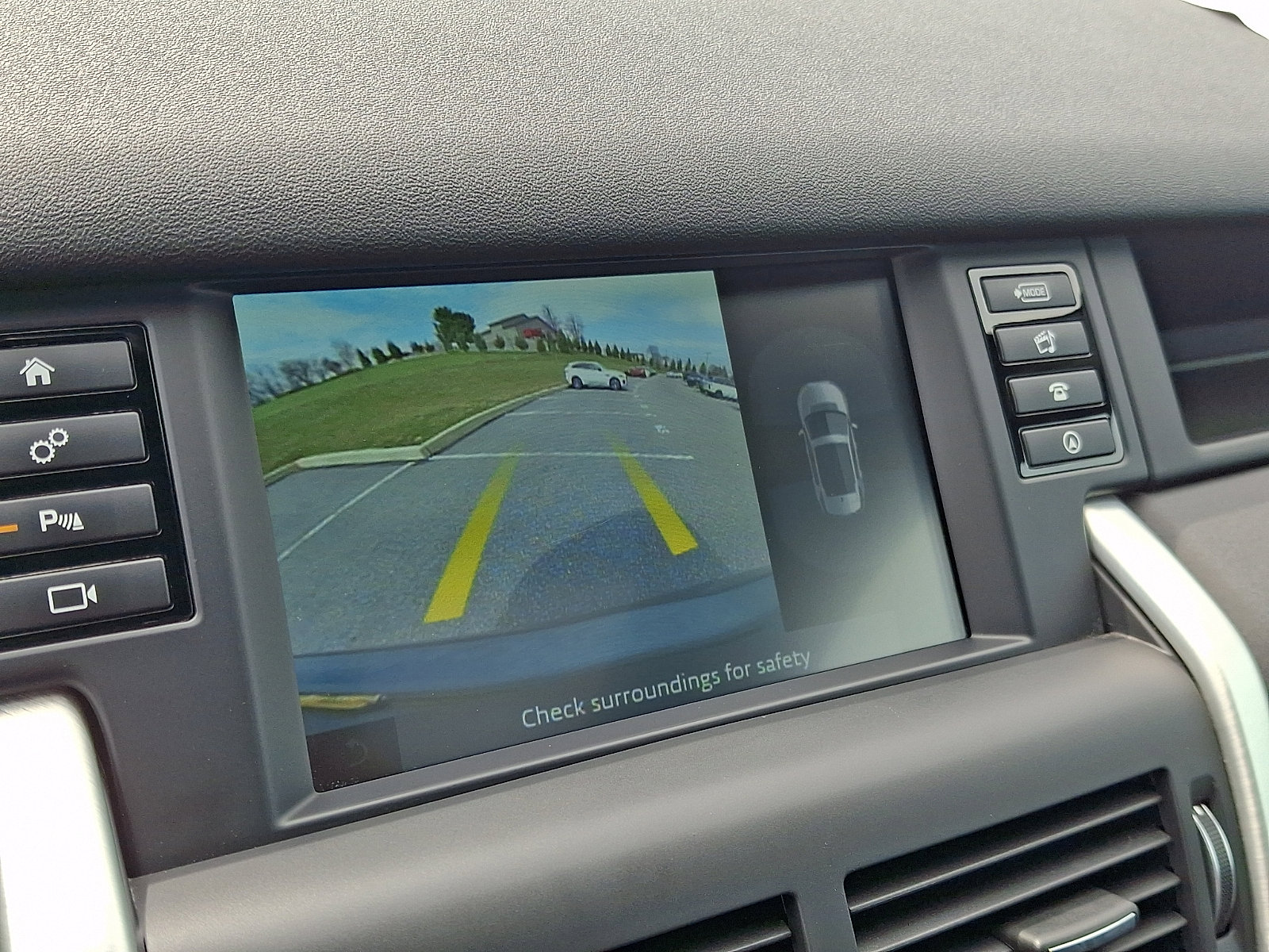 Used 2018 Land Rover Discovery Sport HSE image 19