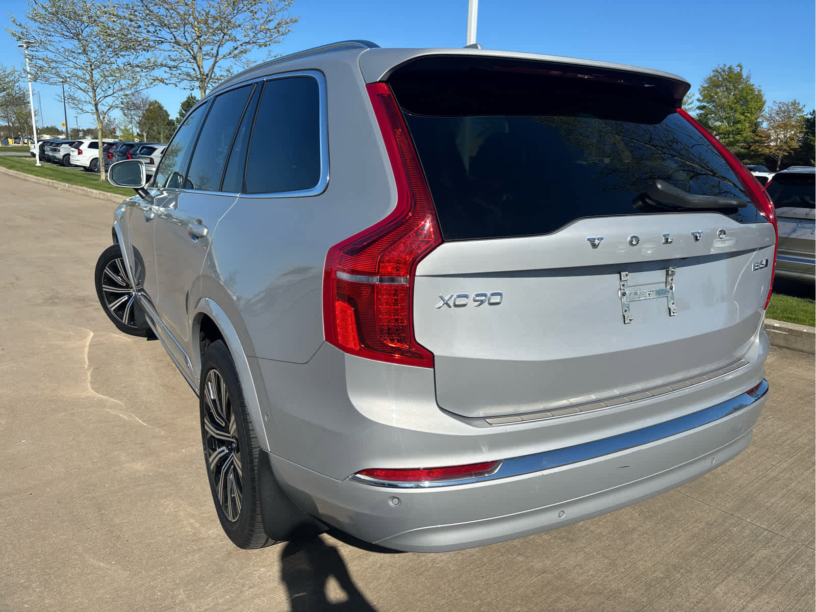 Used 2023 Volvo XC90 B6 Plus w/ Protection Package Premier AWD/4WD image 4
