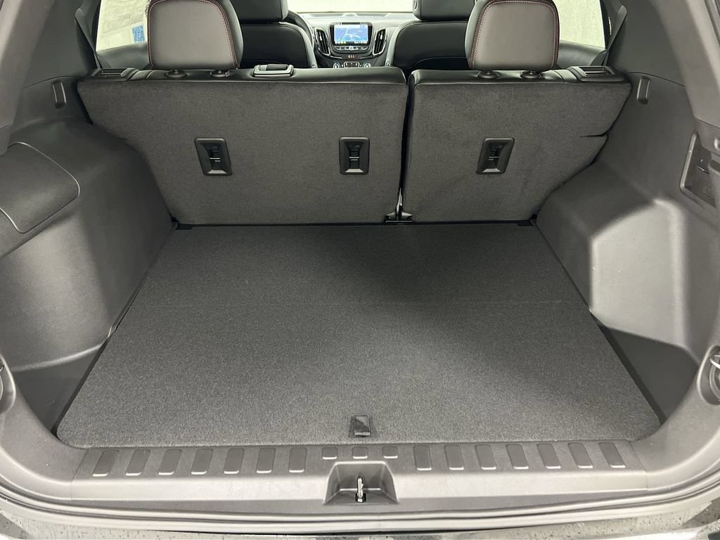 Used 2023 Chevrolet Equinox RS AWD/4WD image 25