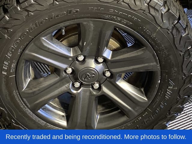 Used 2017 Toyota Tacoma Limited w/ Tow Package AWD/4WD image 31