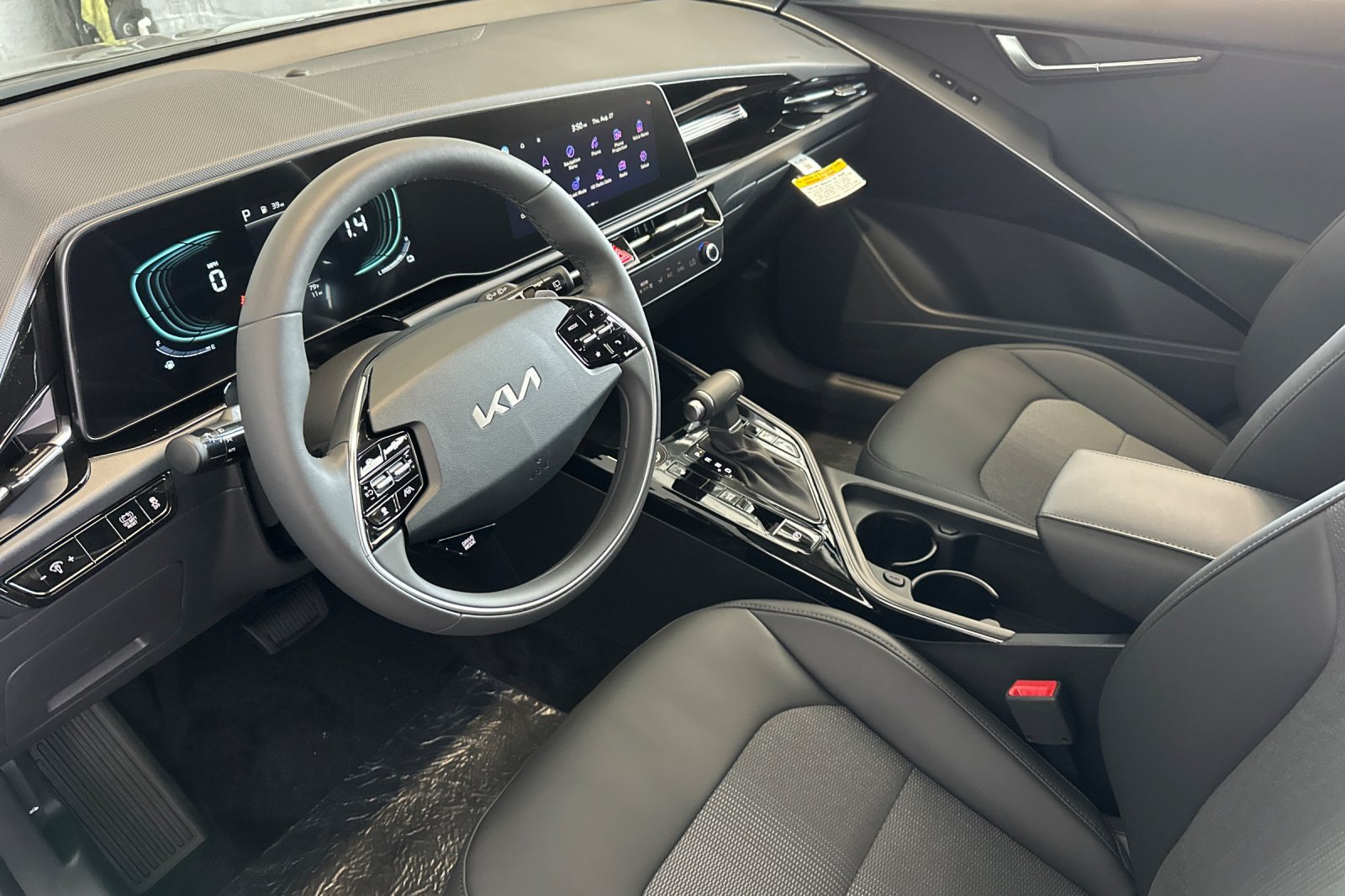 New 2026 Kia Niro EX FWD image 10