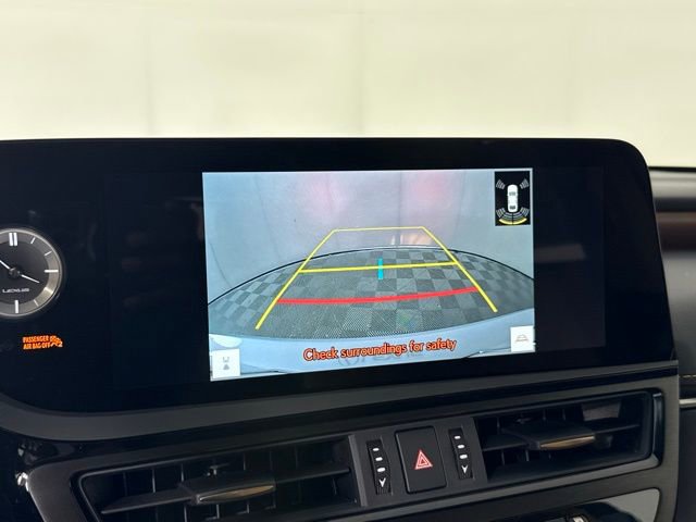 New 2025 Lexus ES 300h w/ Premium Package image 17