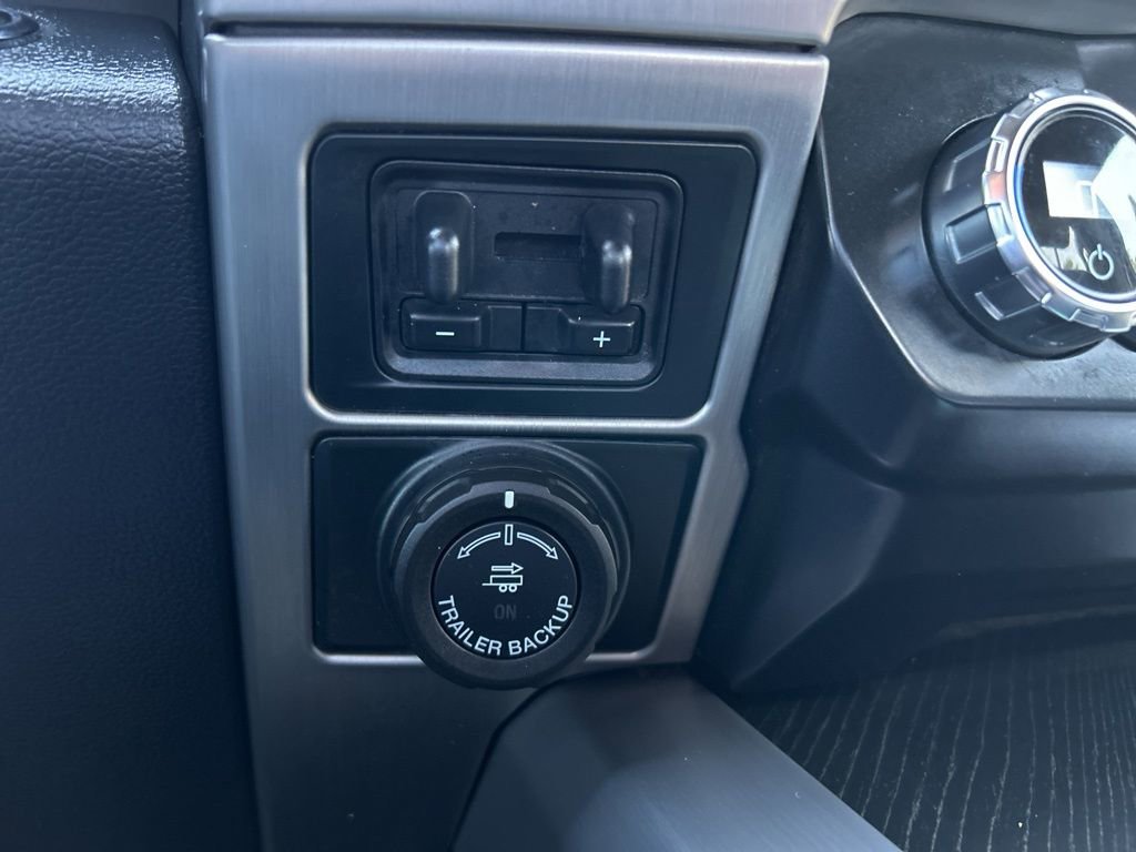 Used 2022 Ford F450 Platinum w/ FX4 Off-Road Package image 28