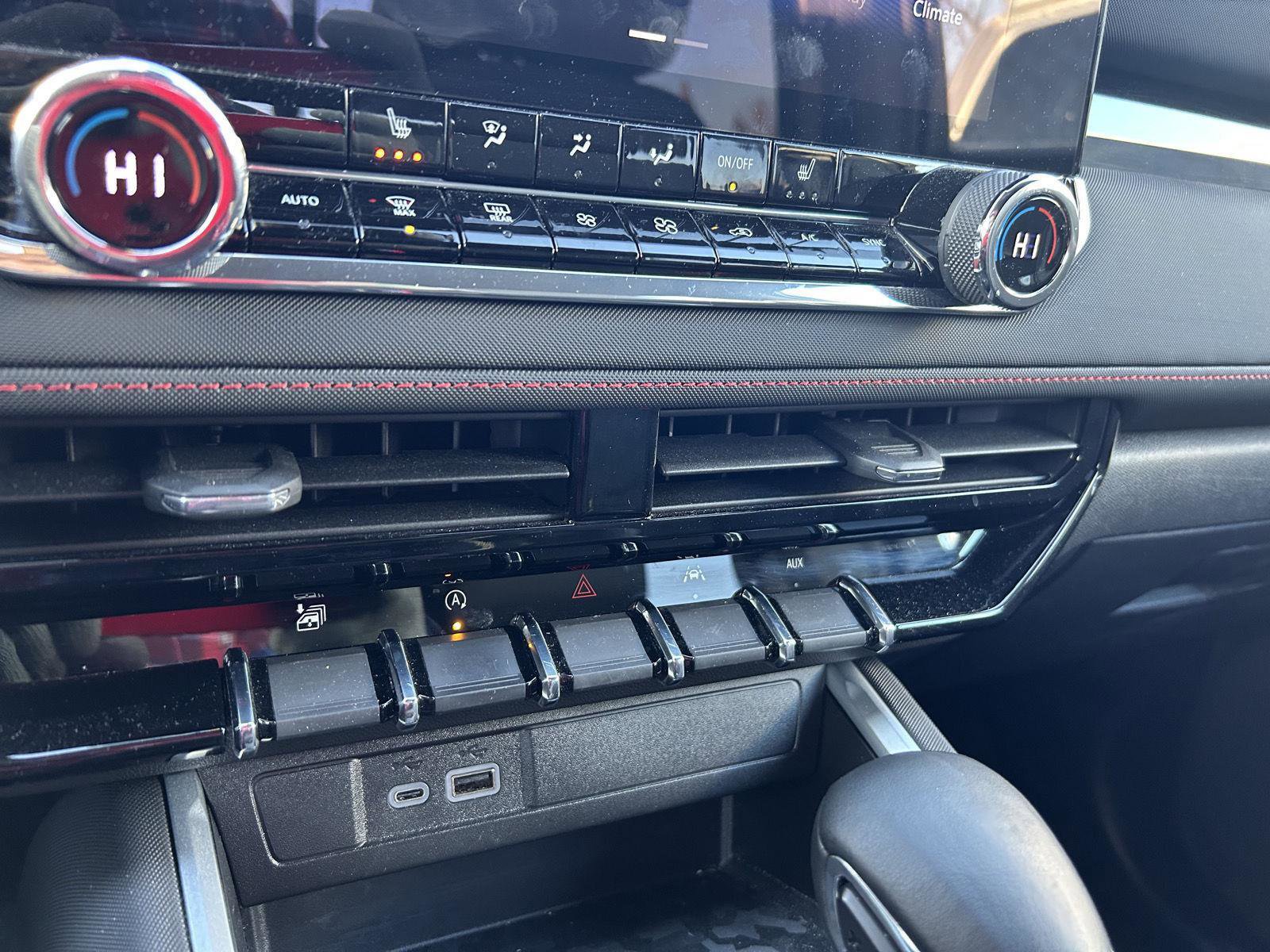 Used 2023 Chevrolet Colorado Z71 w/ Z71 Convenience Package 2 image 10