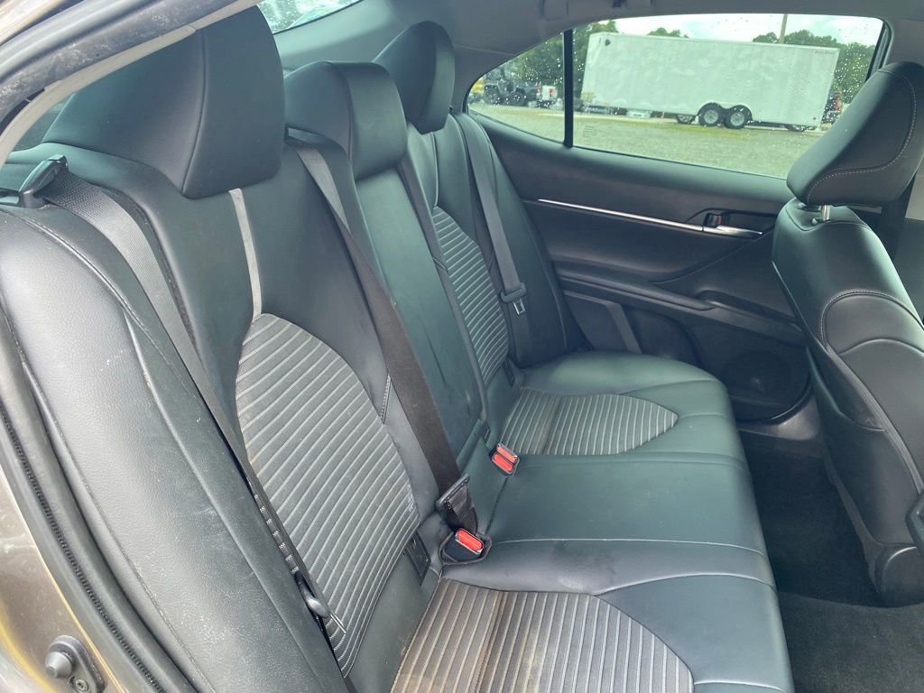 Used 2022 Toyota Camry SE image 20