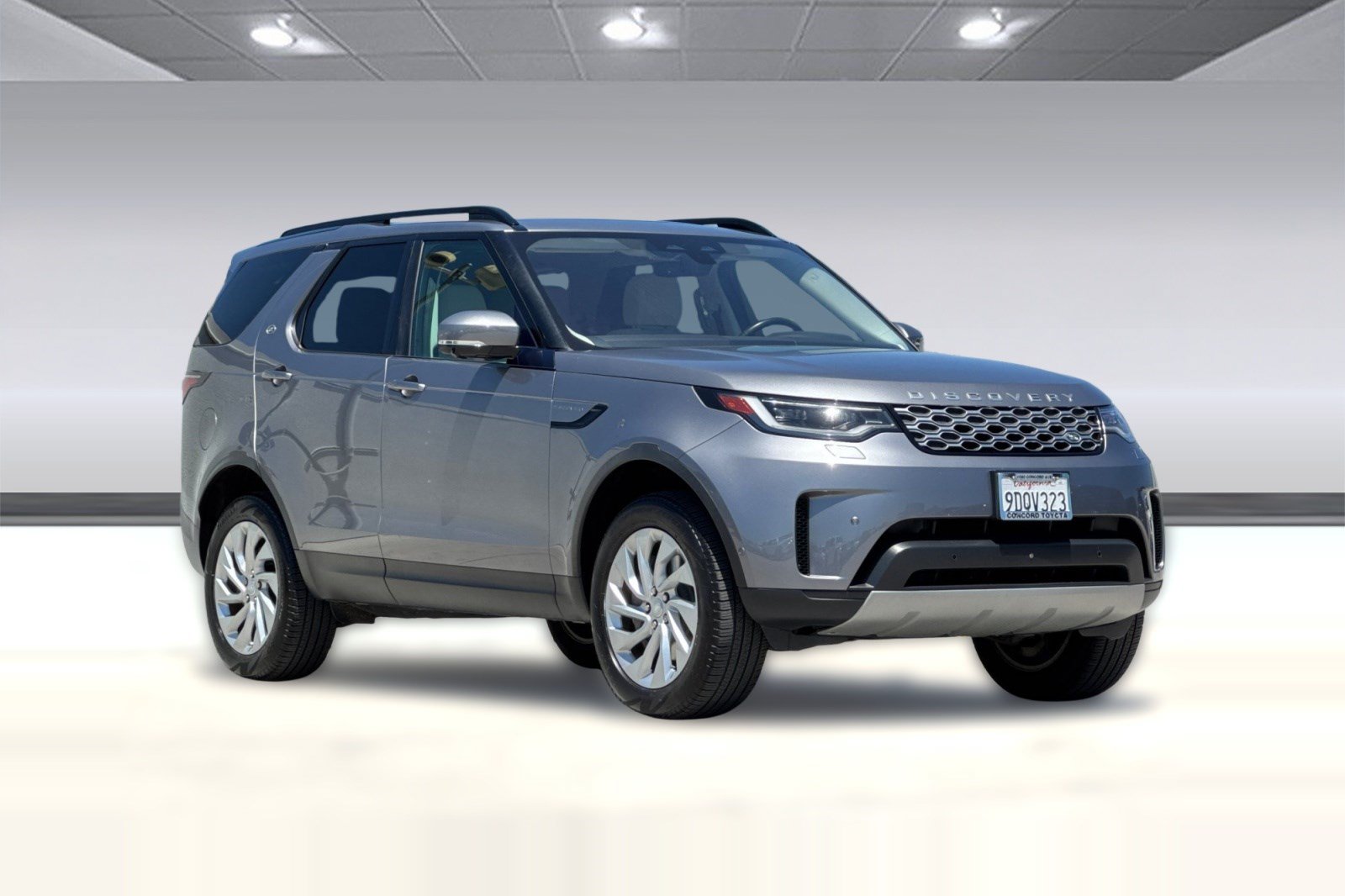 Used 2022 Land Rover Discovery S AWD/4WD image 7