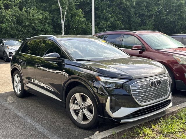 Used 2024 Audi Q4 e-tron Premium w/ Convenience Package AWD/4WD video 1
