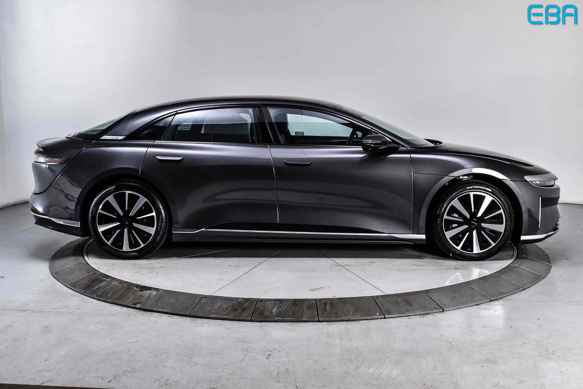 Used 2024 Lucid Air Touring image 7