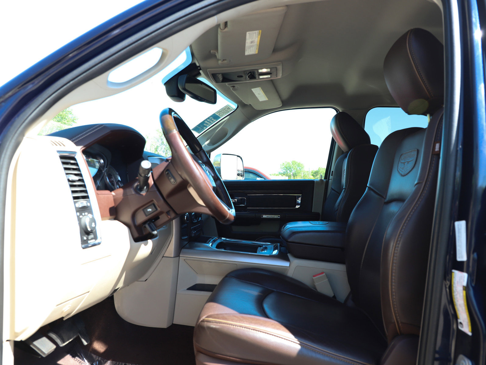 Used 2016 RAM 3500 Laramie Longhorn w/ Convenience Group AWD/4WD image 24