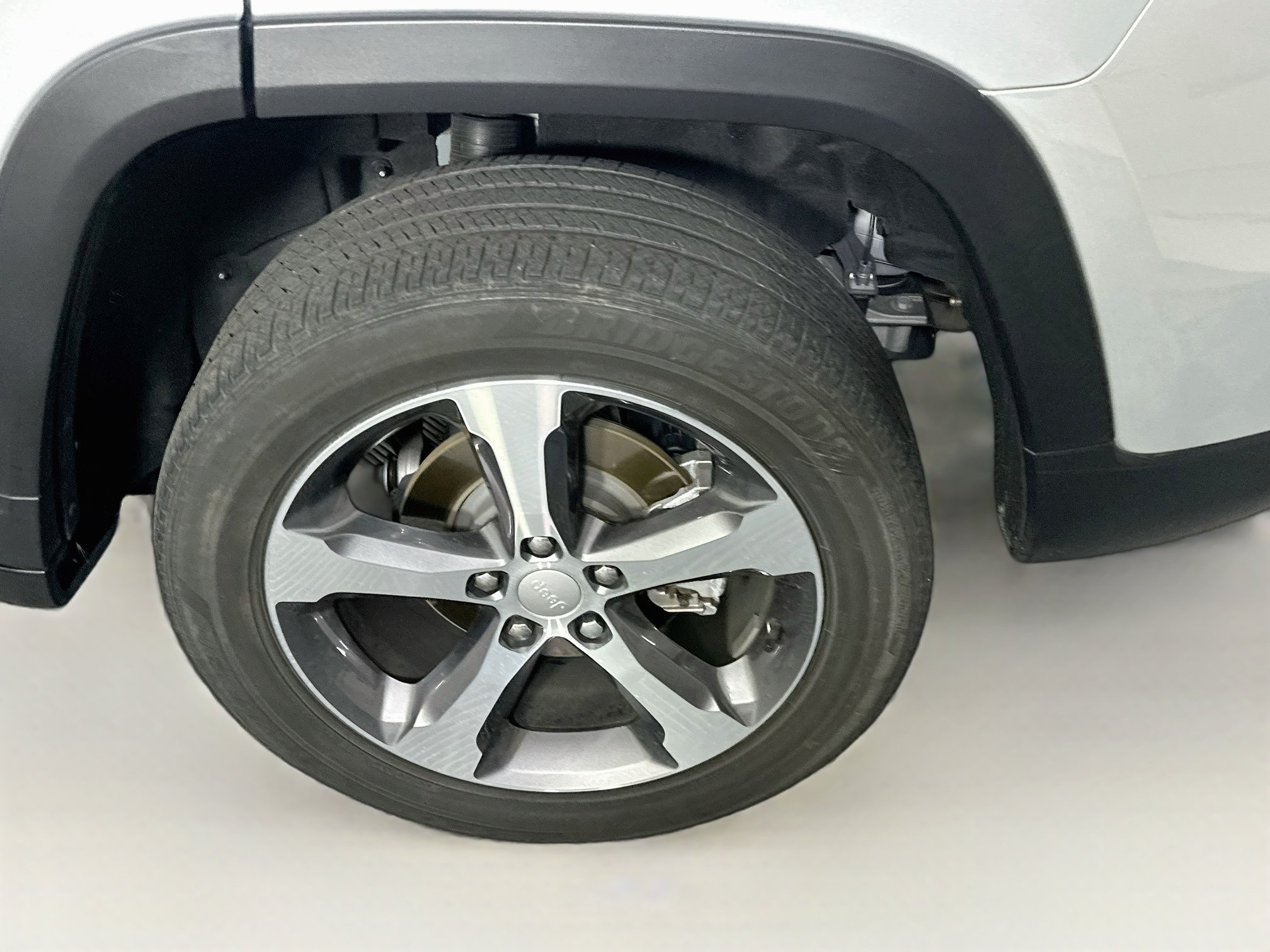 Used 2023 Jeep Grand Cherokee Limited RWD image 11