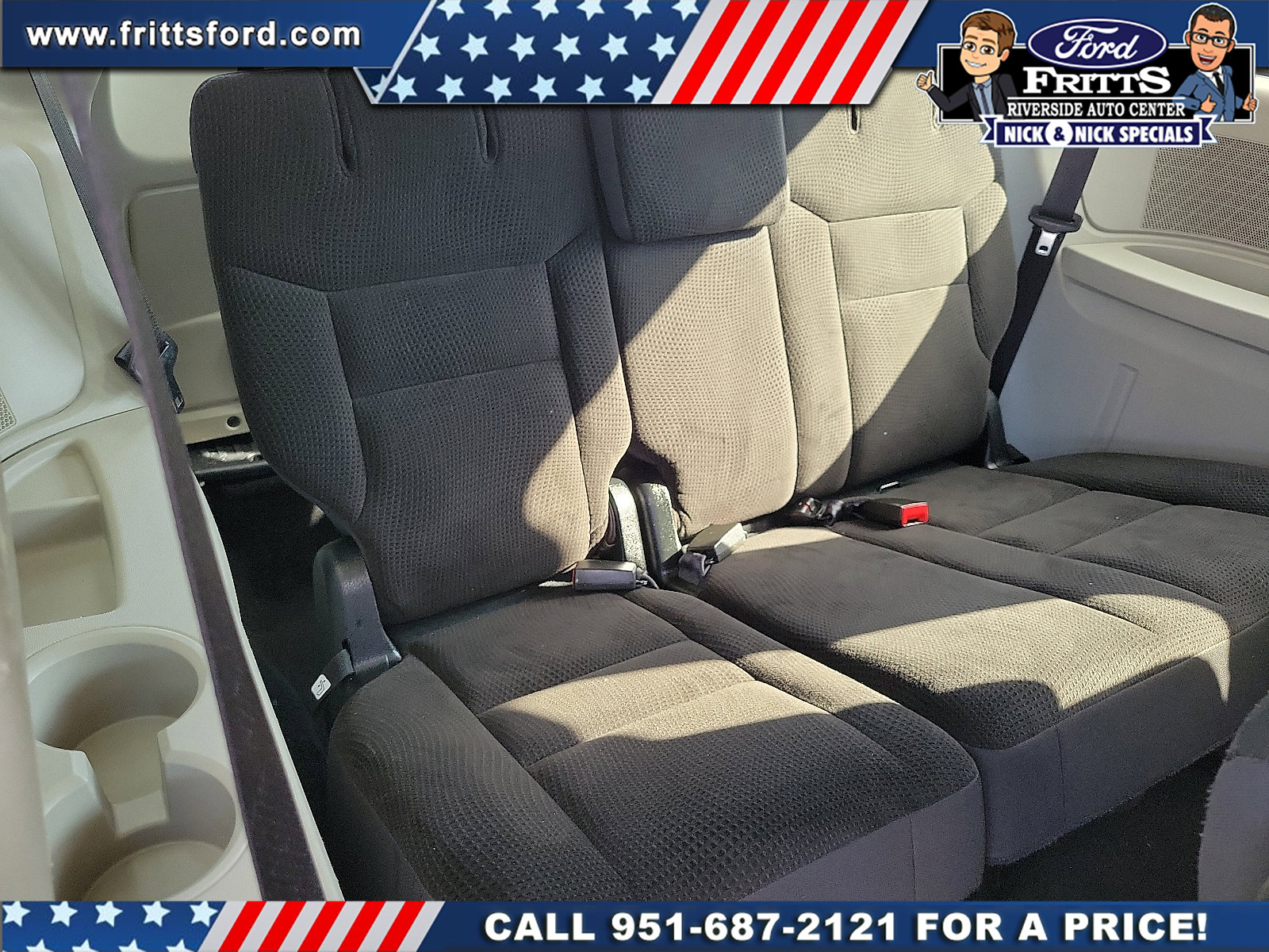 Used 2018 Dodge Grand Caravan SE w/ UConnect Hands-Free Group image 15