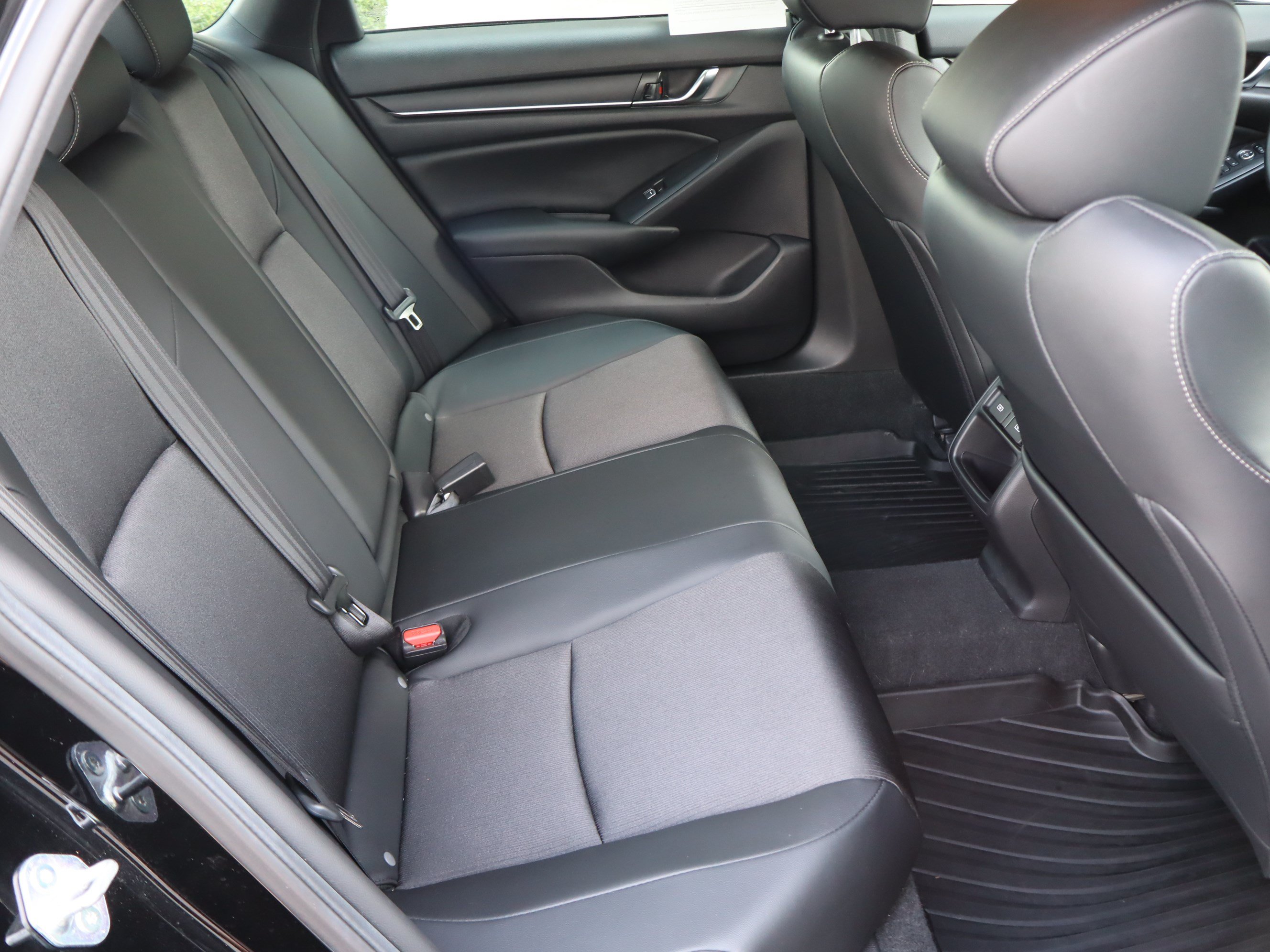 Used 2022 Honda Accord Sport image 34