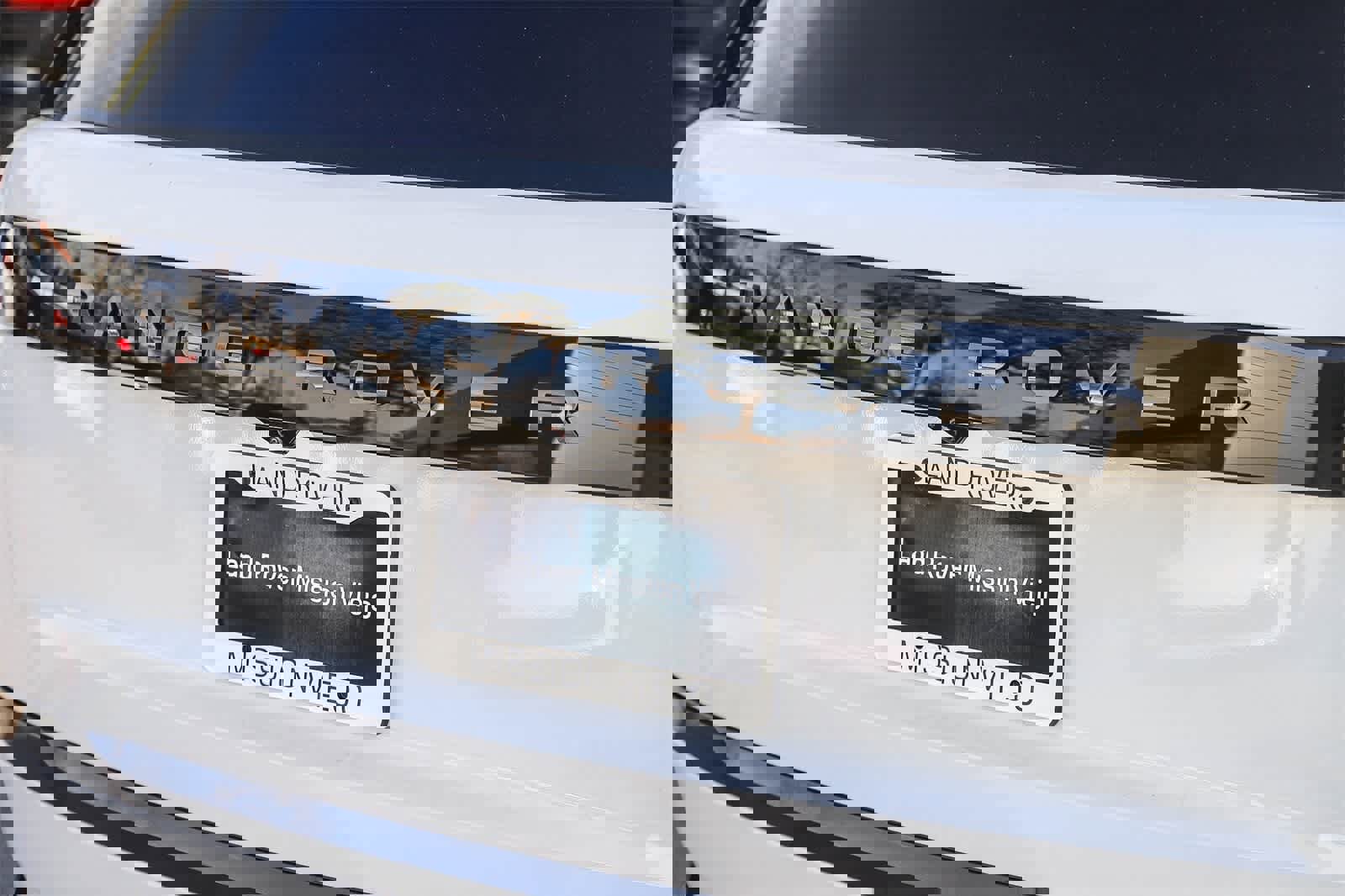 New 2026 Land Rover Range Rover SE image 9