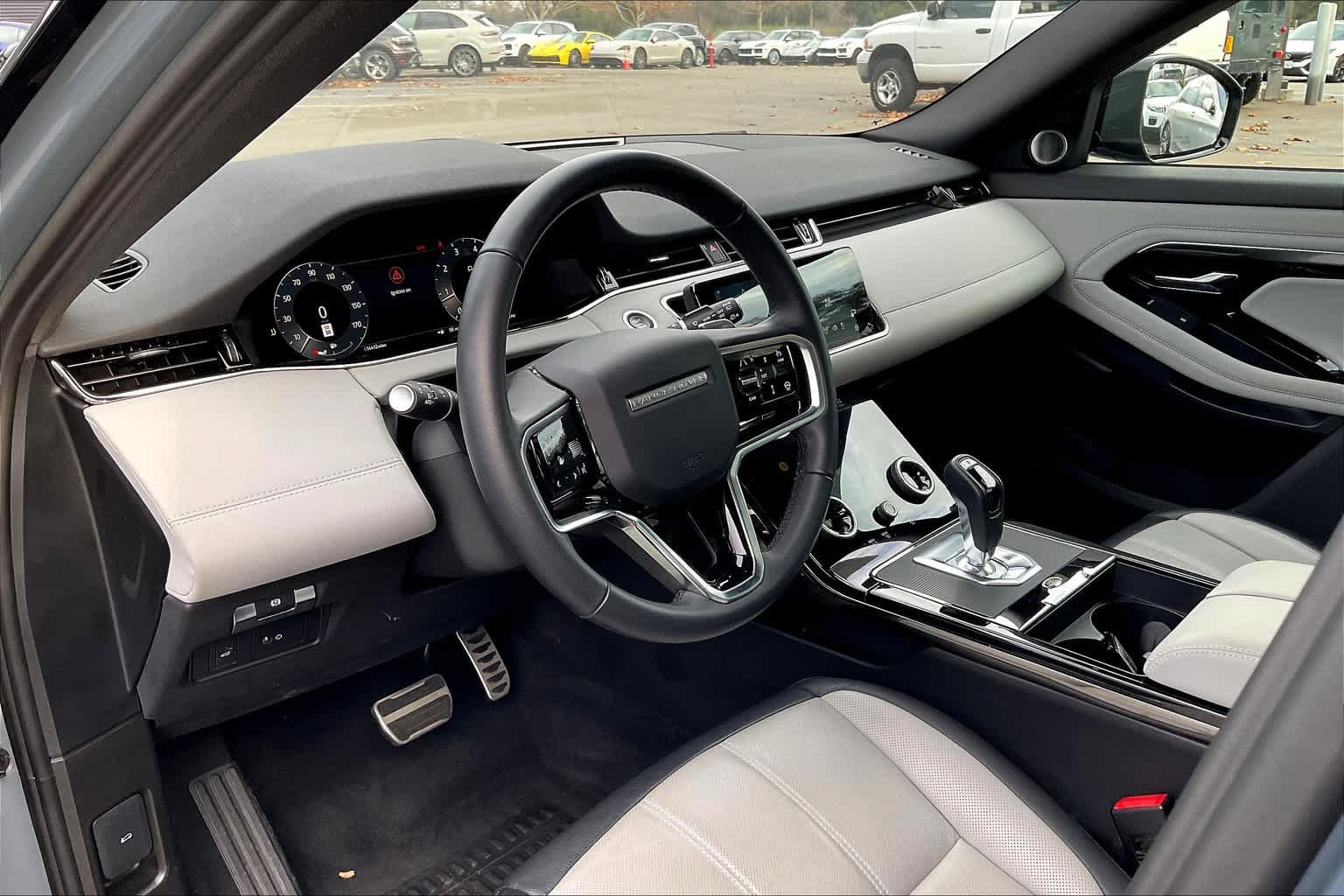 Used 2023 Land Rover Range Rover Evoque R-Dynamic SE AWD/4WD image 13