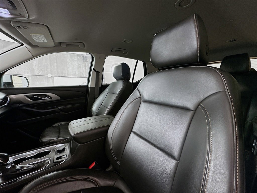Used 2021 Chevrolet Traverse RS image 22