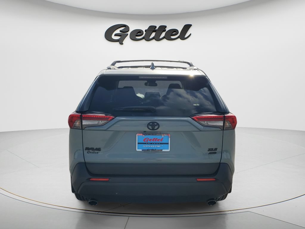 Used 2022 Toyota RAV4 XLE Premium AWD/4WD image 6