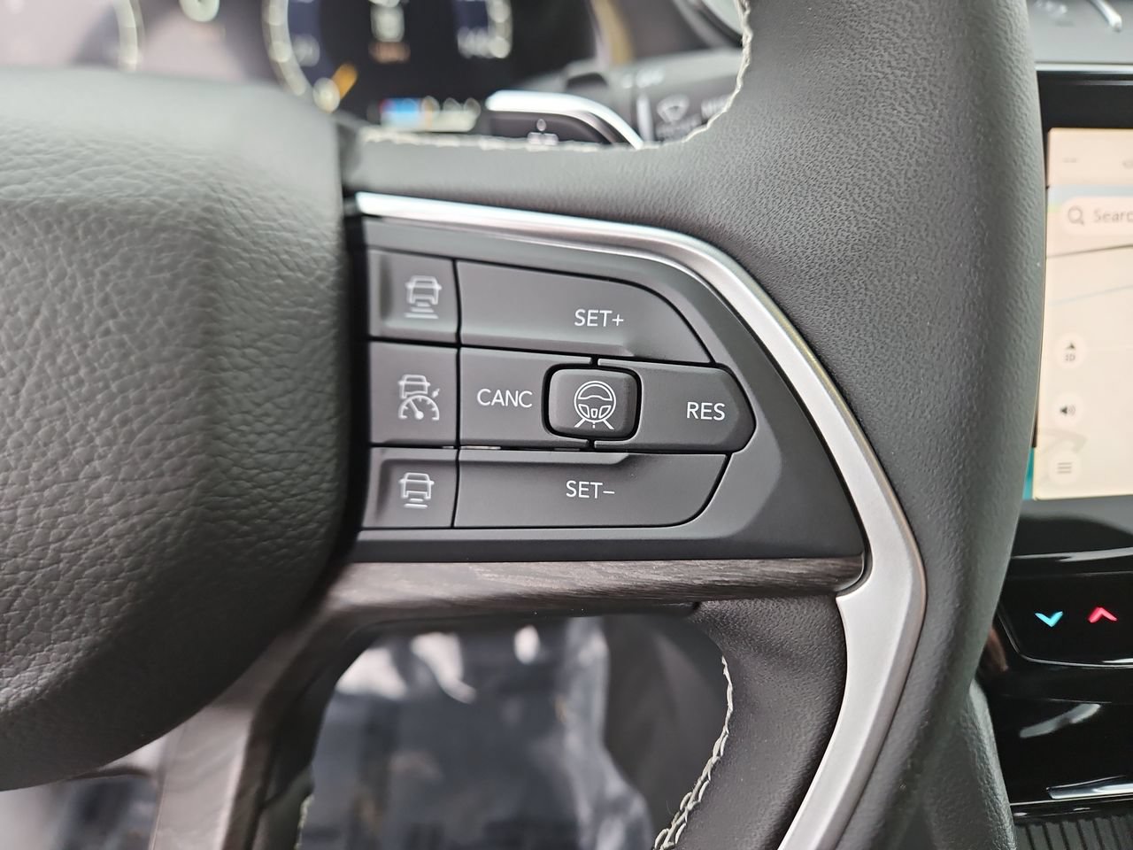 New 2026 Jeep Grand Cherokee Altitude AWD/4WD image 27