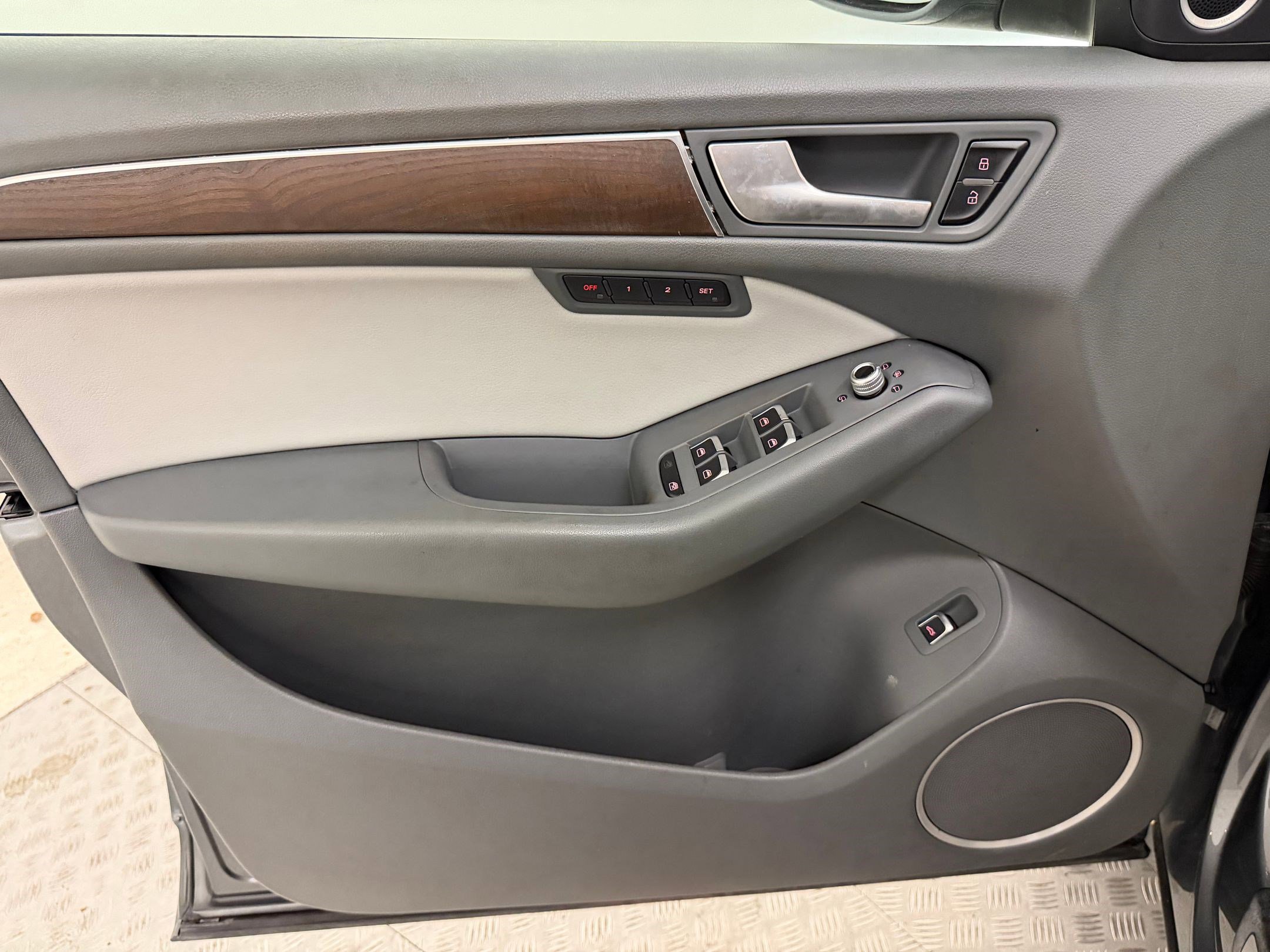 Used 2013 Audi Q5 2.0T Premium Plus w/ Premium Plus Pkg image 12