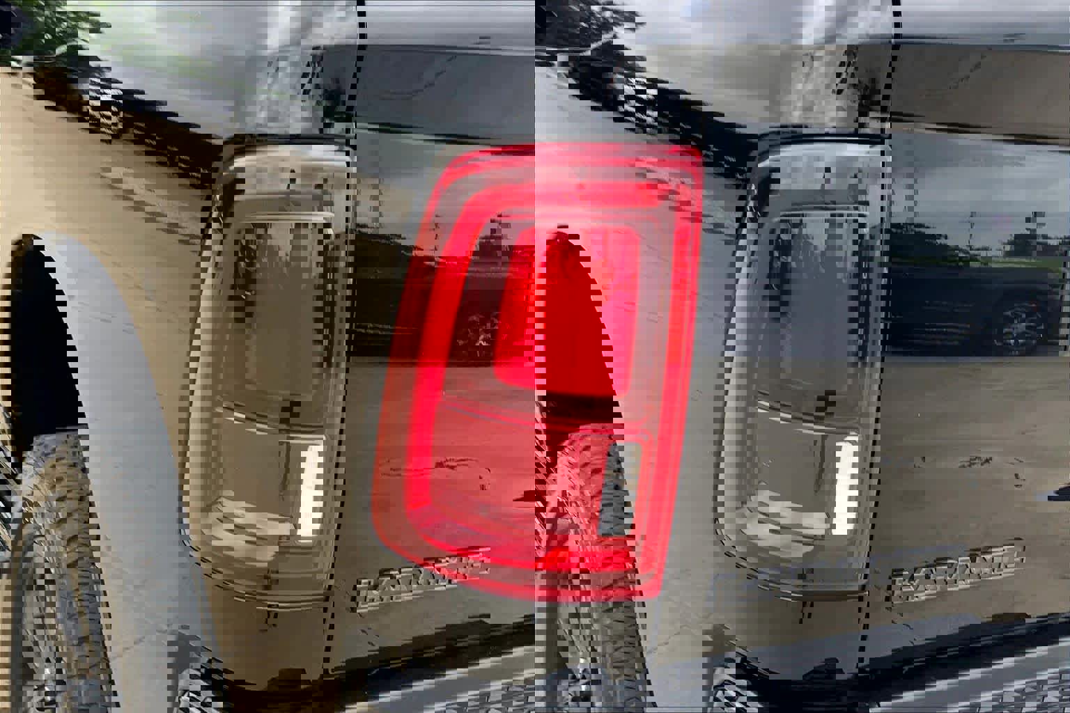 Used 2025 RAM 2500 Laramie w/ Night Edition image 28