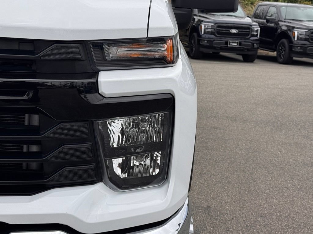 Used 2024 Chevrolet Silverado 3500 W/T w/ WT Convenience Package AWD/4WD image 8
