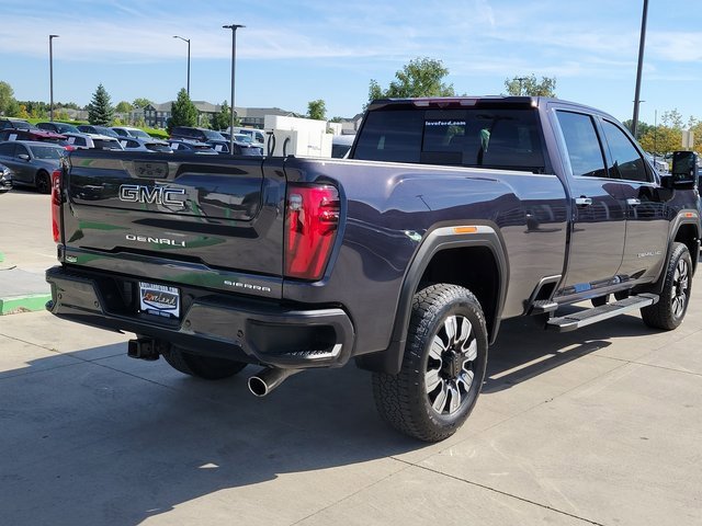 Used 2024 GMC Sierra 3500 Denali w/ Denali Reserve Package image 3