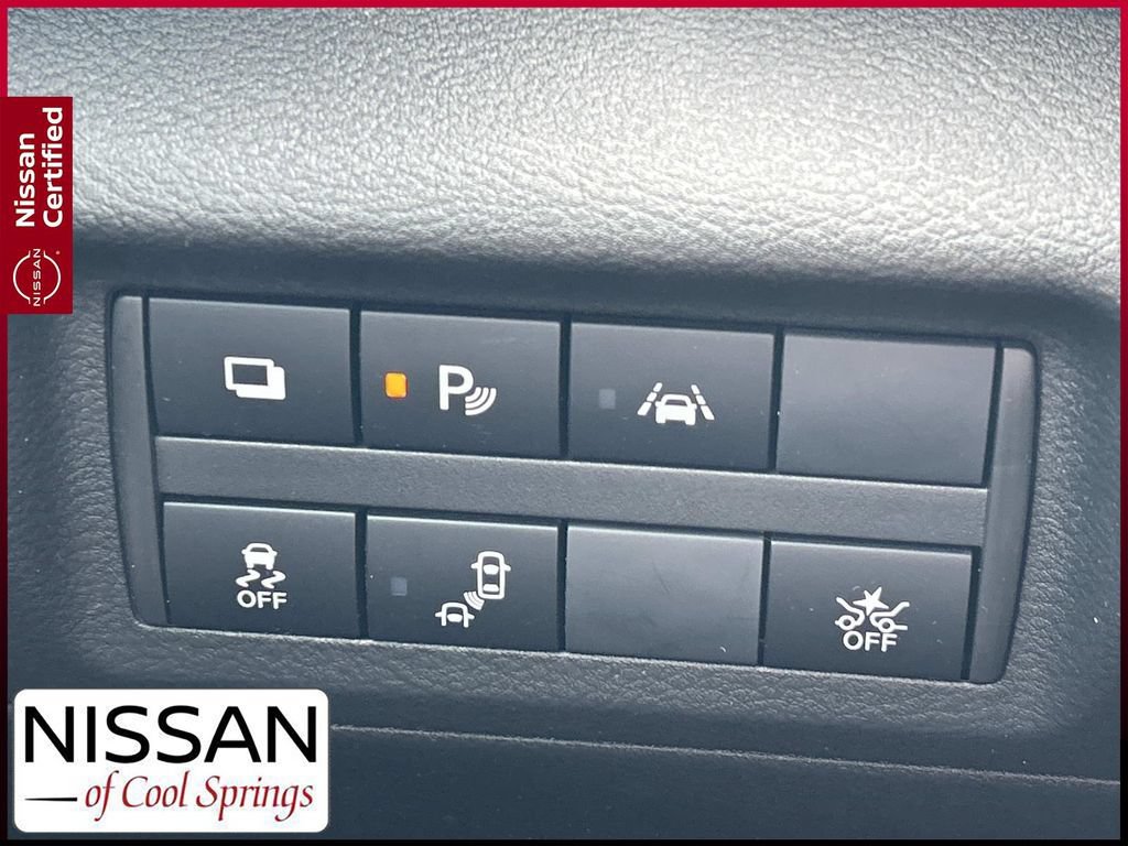 Certified 2025 Nissan Kicks Play S FWD image 26