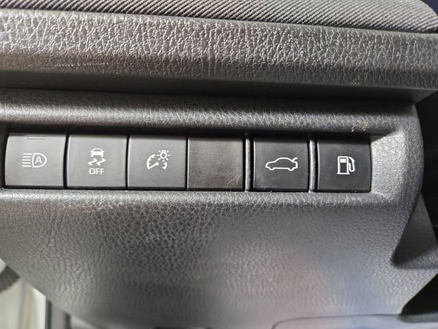 Used 2025 Toyota Camry LE FWD image 27