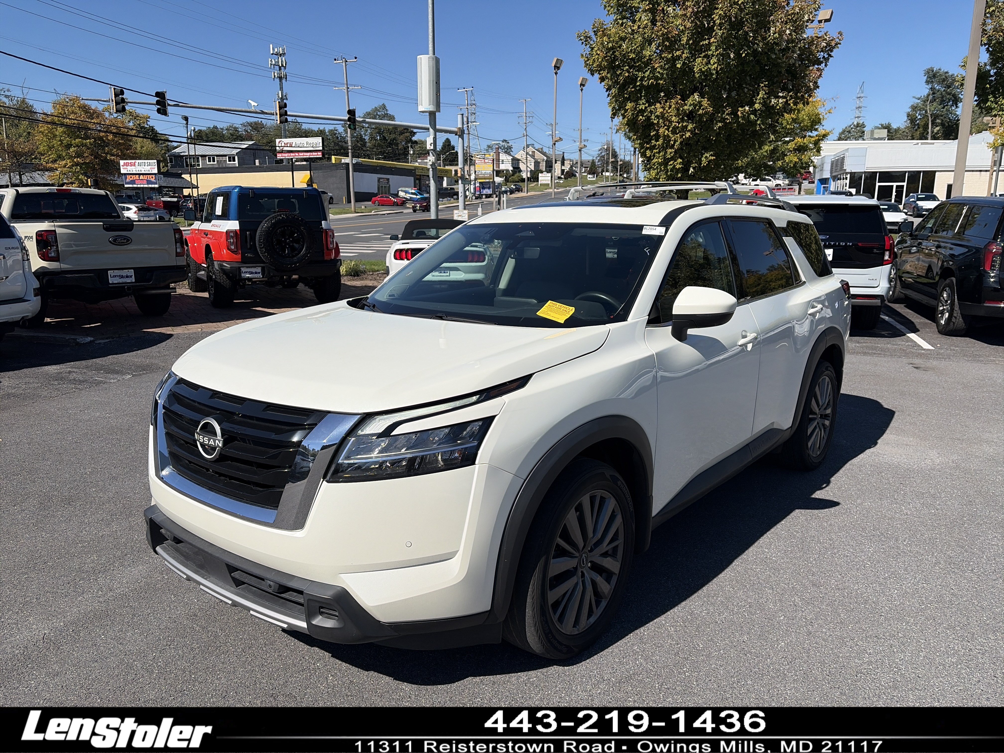 Used 2023 Nissan Pathfinder SL w/ SL Premium Package
