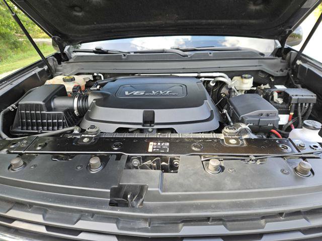 Used 2015 Chevrolet Colorado LT w/ LT Convenience Package RWD image 9
