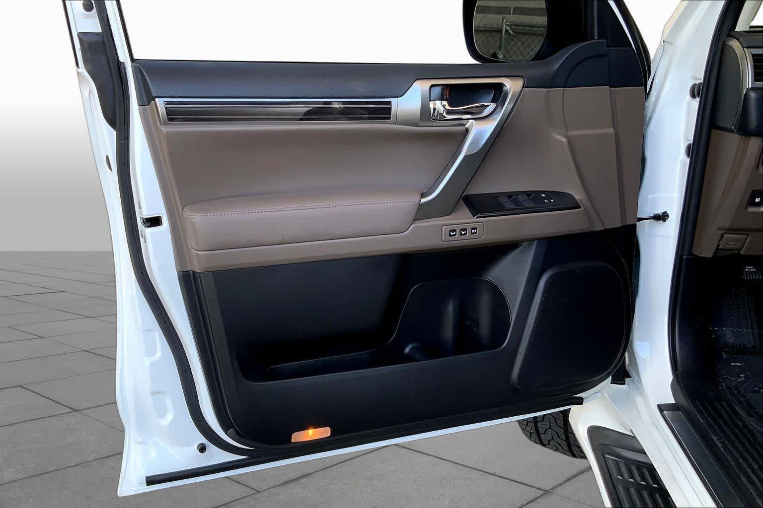 Used 2022 Lexus GX 460 Premium w/ Premium Plus Package AWD/4WD image 22
