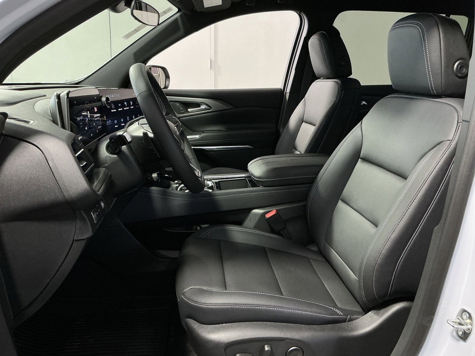 New 2026 Chevrolet Traverse LT FWD image 21