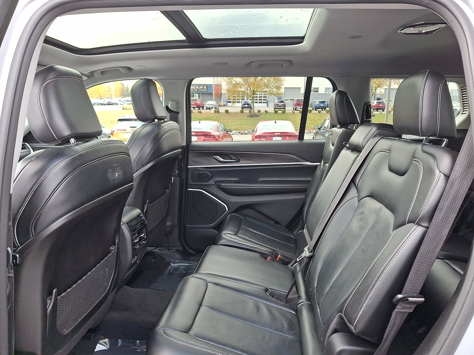 Used 2021 Jeep Grand Cherokee L Limited image 10