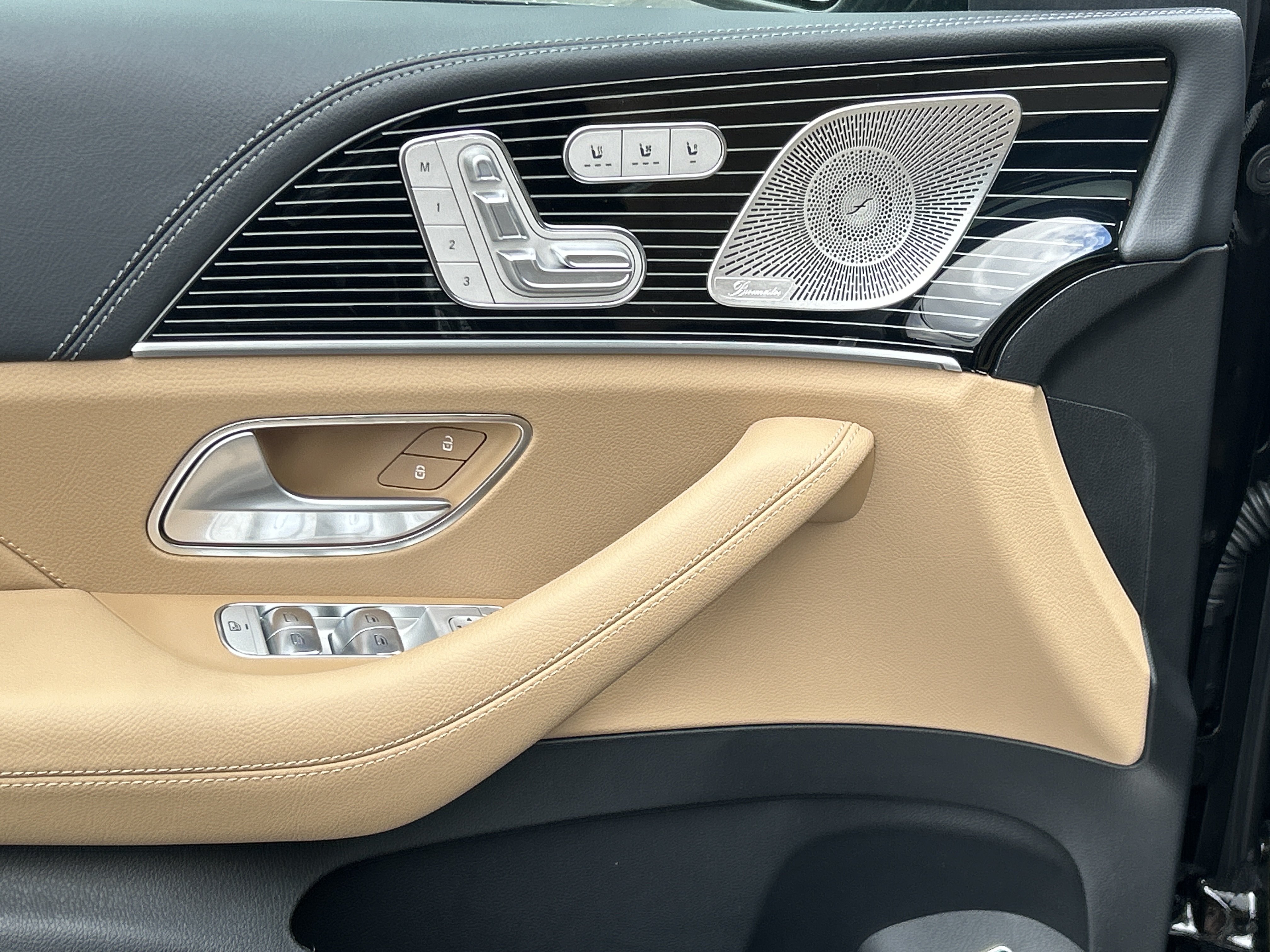 New 2026 Mercedes-Benz GLS 580 4MATIC image 18