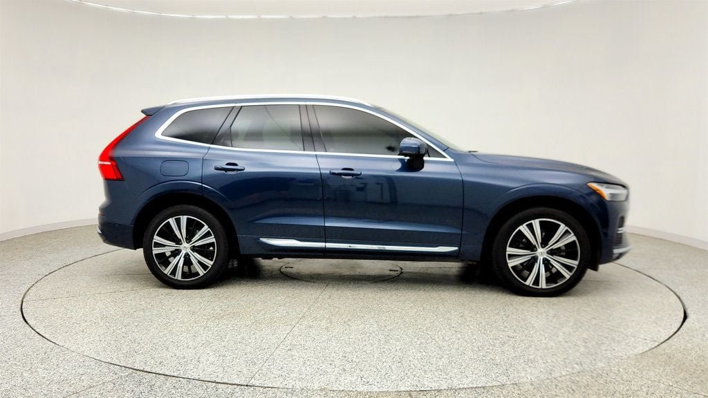 Used 2022 Volvo XC60 B5 Inscription w/ Advanced Package FWD image 4